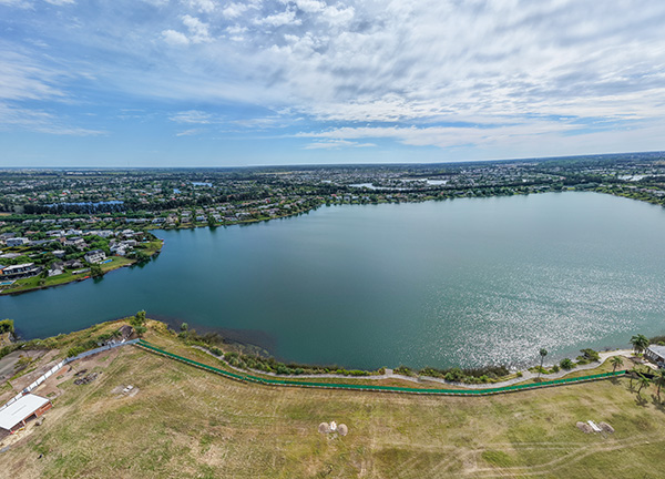 Vista desde la terraza sobre la laguna